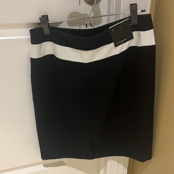 Banana Republic A Line Skirt - Picture 2 of 4
